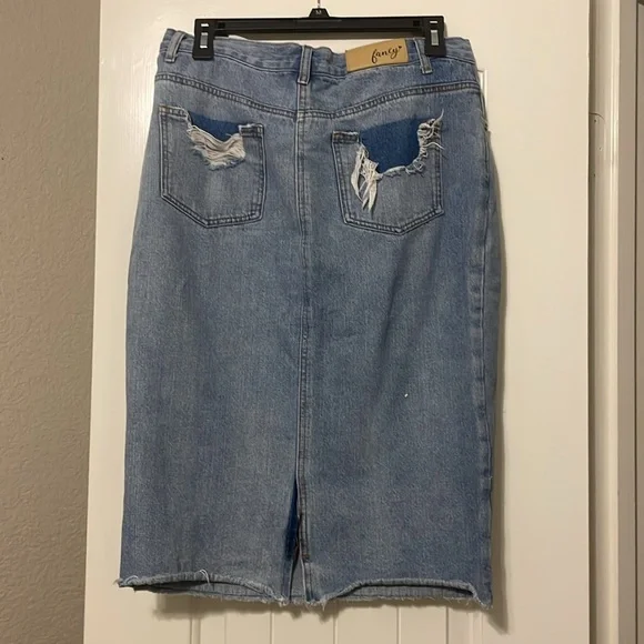 Trendy Distressed Denim Pencil Skirt - Light Blue - Picture 2 of 4